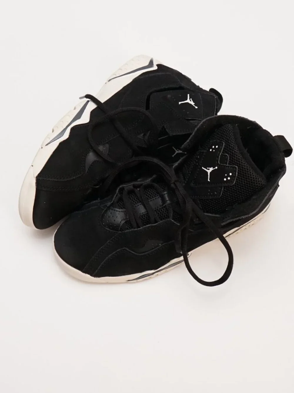 Jordan True Flight Youth Size 3Y – Black/Gray Lace Up High Top Shoes